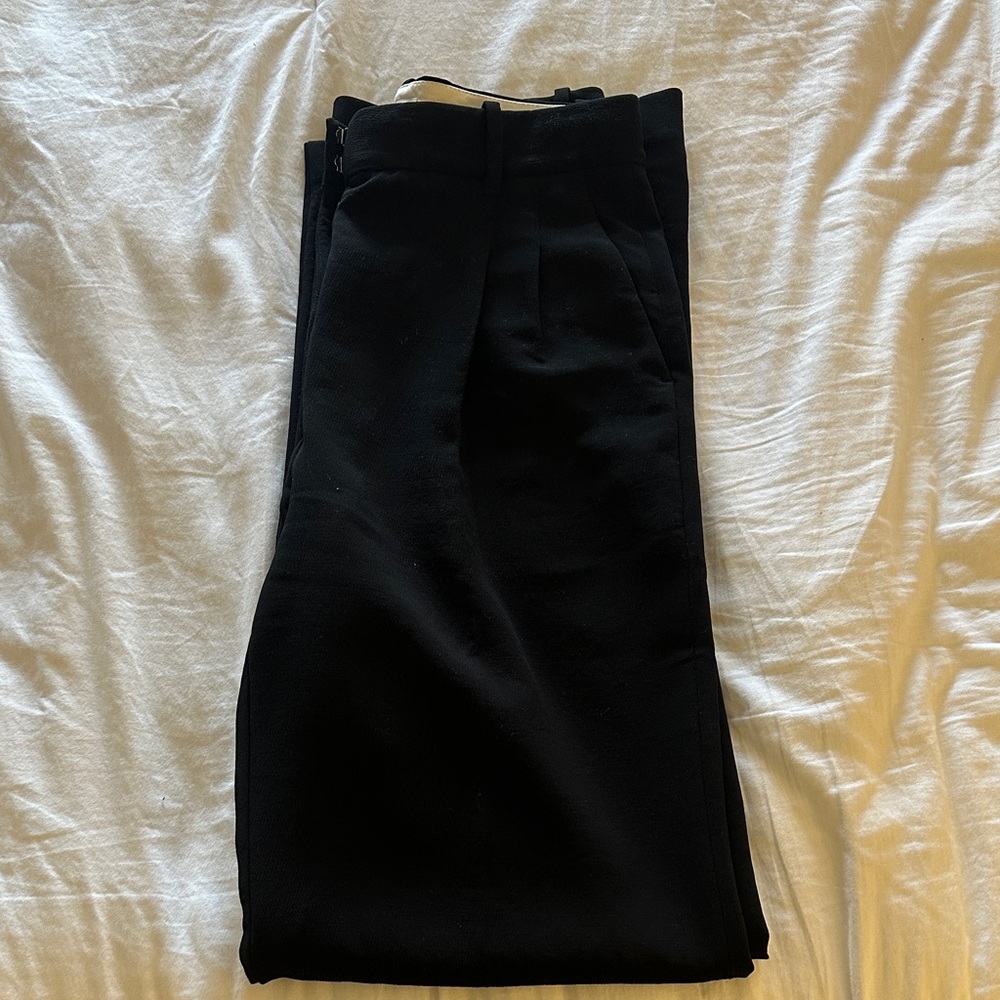 Aritzia Black Effortless pants